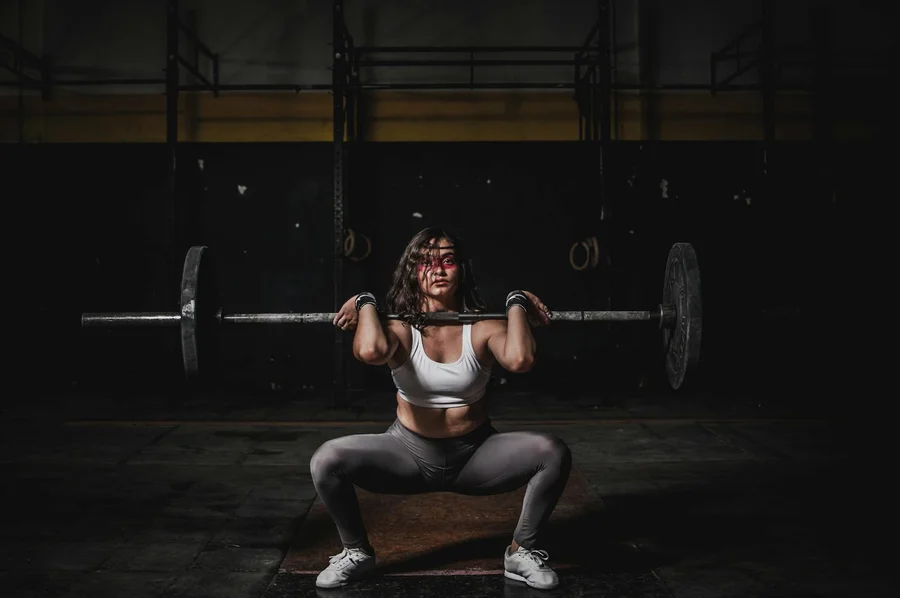 Foto fitness gerada por IA - exemplo de resultado FotoIA